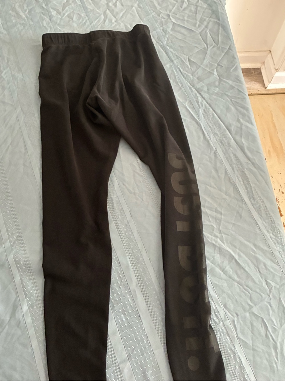 Nike Women’s Small Athletic Performance Leggings - Picture 6 of 6